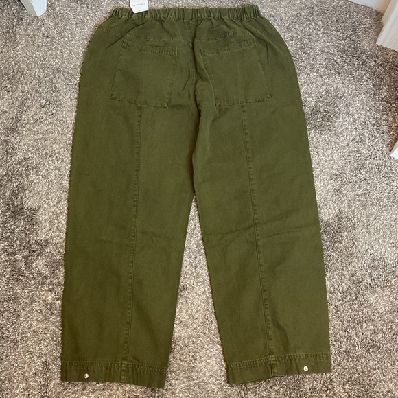 Forever 21 Women’s Straight Leg Pants sz XL Olive Color NWT - Picture 5 of 7